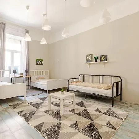 Spacious Apartment For Group In Centre Budapest Exterior photo